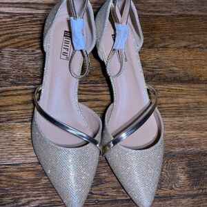 Capelli of New York Shimmering Gold Heels